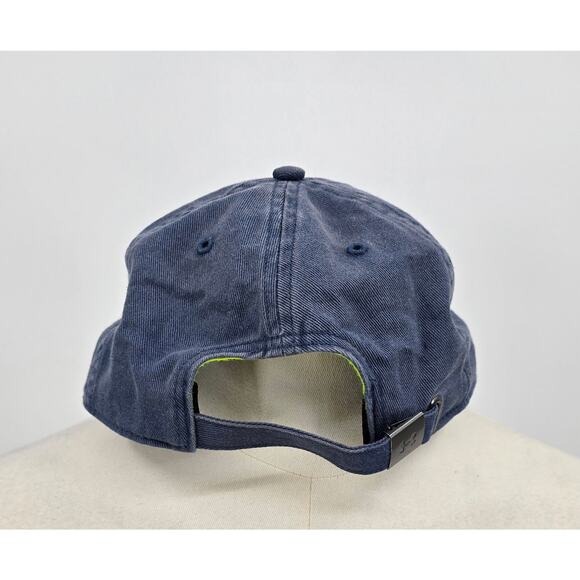Under Armour
Vintage Style Adjustable Baseball Hat - Picture 3 of 5